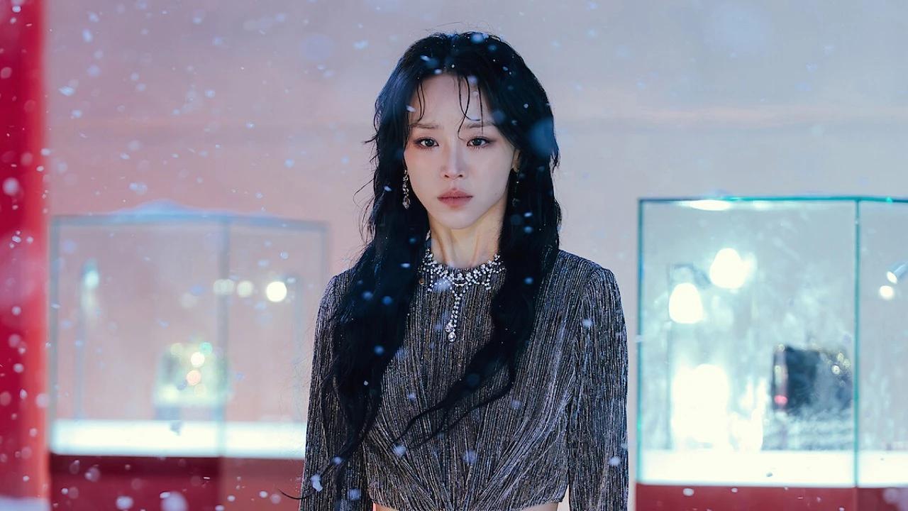 Shin Hye-sun as Sarah Kim in The Art of Sarah on Netflix