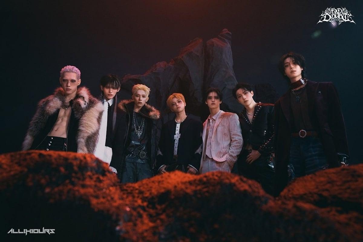 ALL(H)OURS NO DOUBT ETERNITY version concept photos dark red lighting