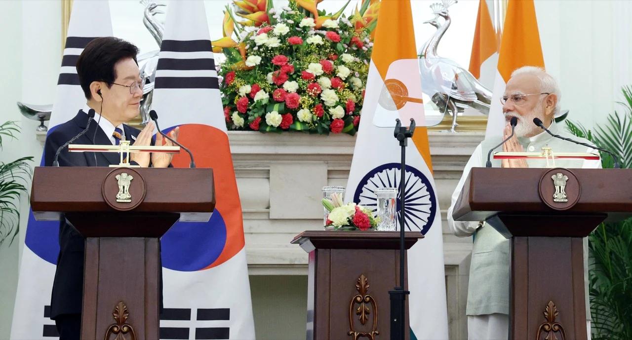 President Jae Myung Lee of South Korea and Indian Prime Minister Narendra Modi at a joint press conference in New Delhi