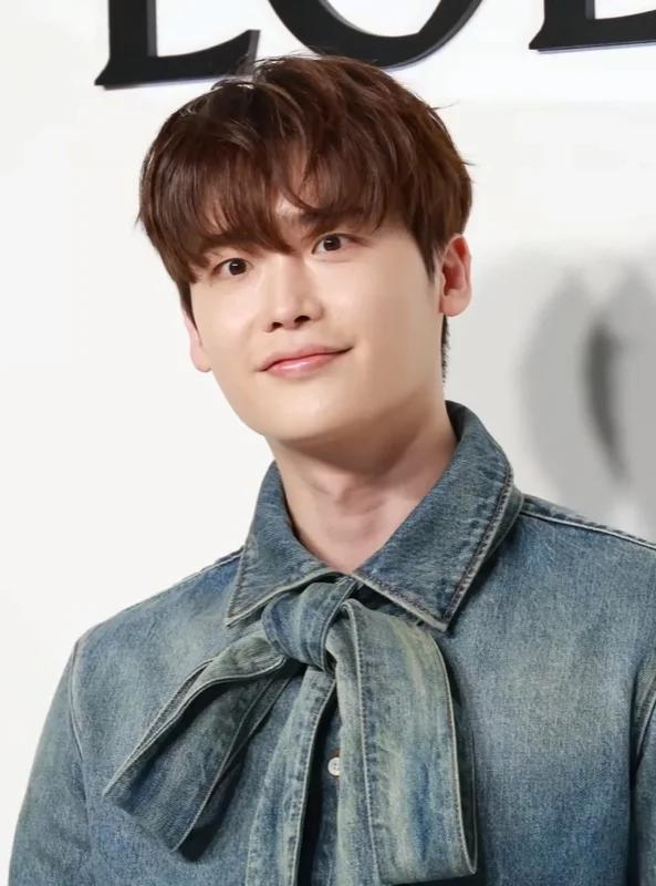 Lee Jong-suk