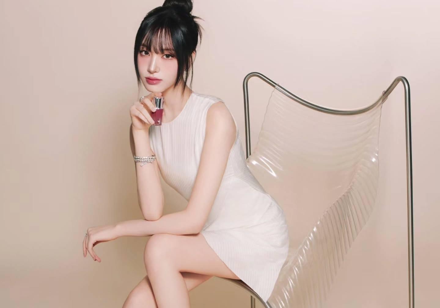 Liz in TONYMOLY The Sparkle of Liz campaign