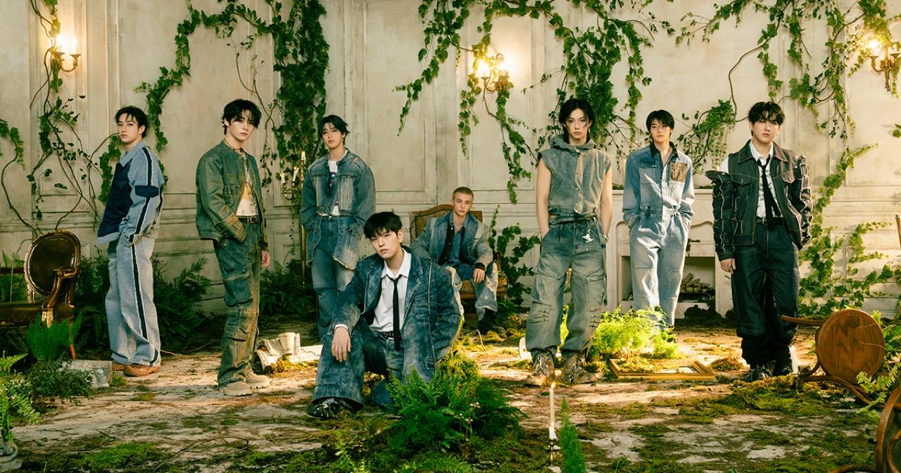 Stray Kids official group promotional photo for their Japan album Hollow, 2025