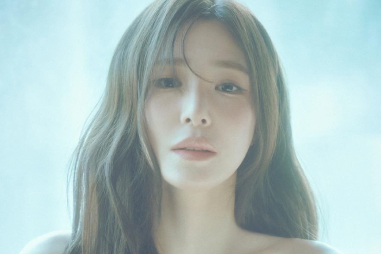 Tiffany Young promotional photo for Pacific Music Group signing announcement