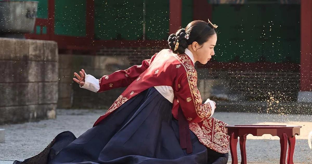 Lim Ji Yeon in official SBS key art for My Royal Nemesis