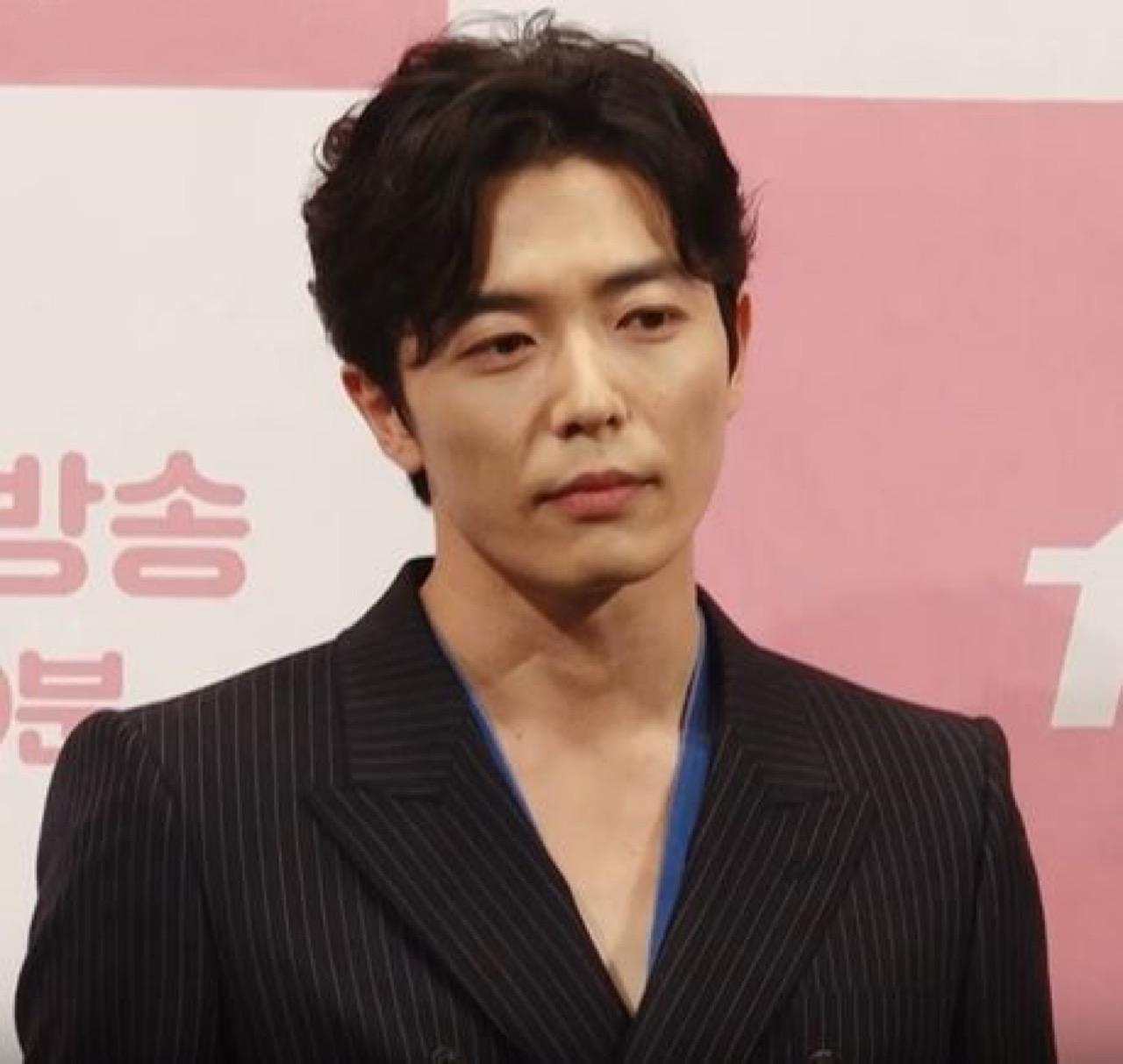 Kim Jae Wook